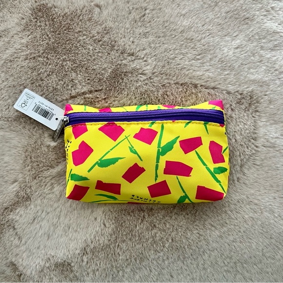 Clinique Makeup and Skincare Set - Picture 8 of 9